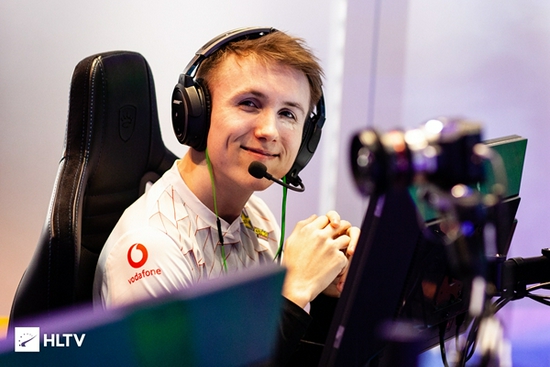 枪杀保险公司CEO嫌犯曝光 背后游戏迷的惊人真相